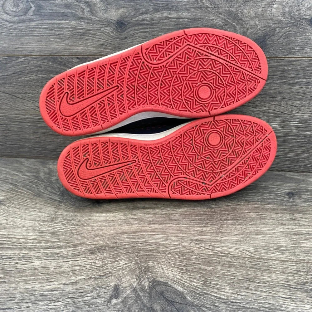 Nike SB Eric Koston SE Skateboard Shoes Boys 6.5Y Black Red 579778-016 Suede